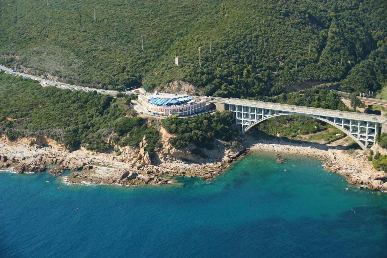 Hotel Il Romito Quercianella Esterno foto